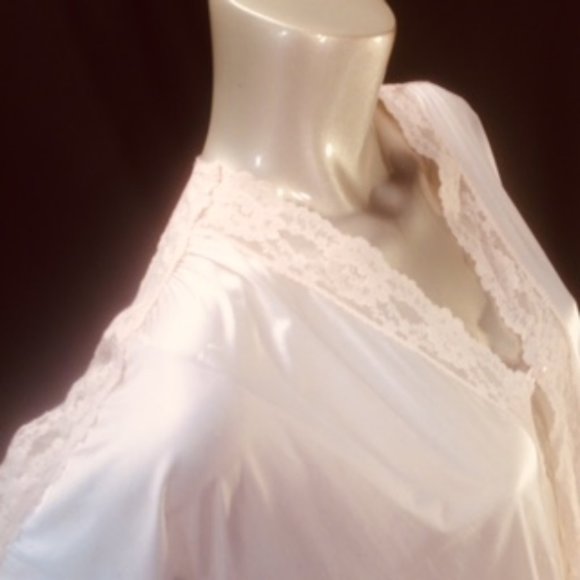 Vtg Val Mode Lace Robe - Picture 8 of 15
